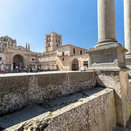 El Jardin De Fray Diego Apartment